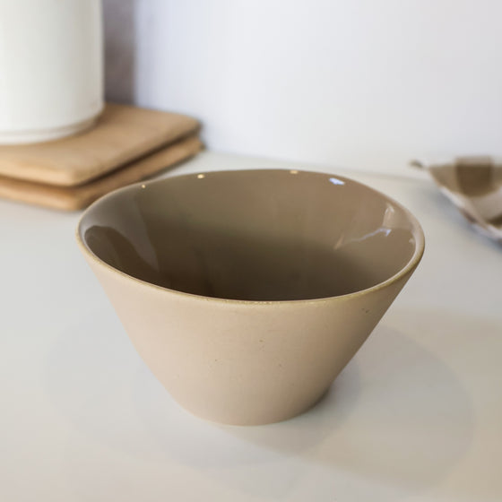 Earth Twist Bowl | Sand